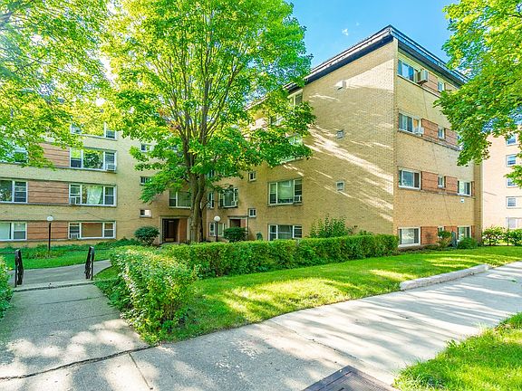 3rd image of 6144 N Damen Ave APT G3