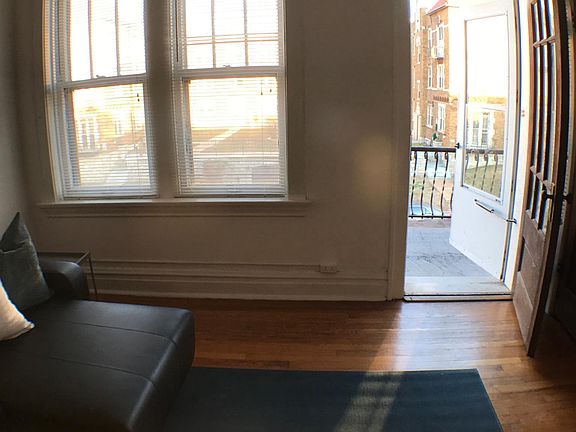3rd image of 1019-1021 Art Hill Pl
