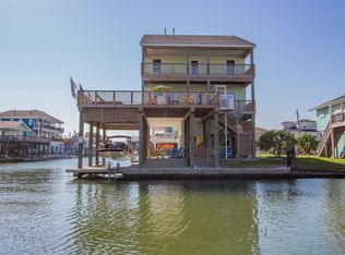 16702 Sandpiper Rd, Jamaica Beach, TX 77554