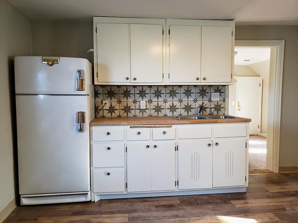 1st image of 1910 5th St NE #2