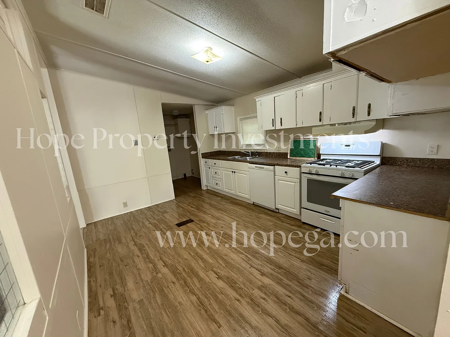 6 Crabapple Ct. Sharpsburg 3 Bedroom 2 Bath — Photo 4