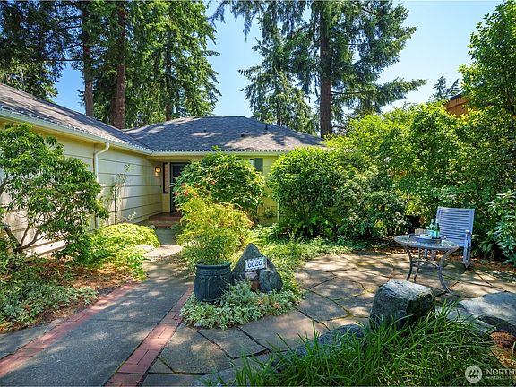 2nd image of 6626 57th Avenue NE