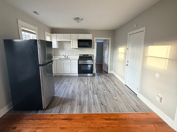 3rd image of 45 William St Floor 3