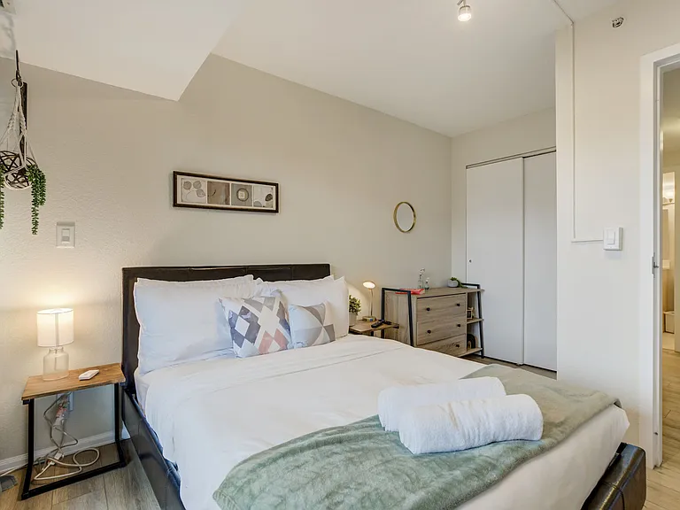 417 E Kiowa St #203 — Photo 15