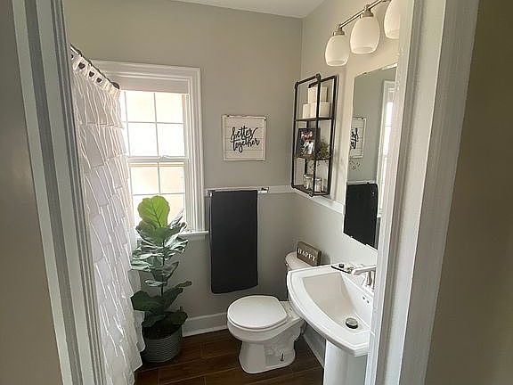 3rd image of 516 S 11th St