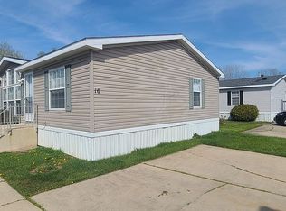33151 Fort Rd TRAILER 10, Rockwood, MI 48173