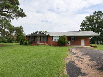 904 Langston Rd, Newton Grove, NC, 28366