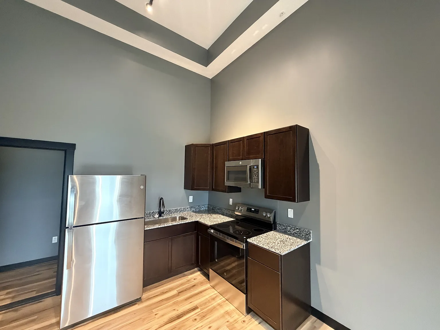 126 East Jefferson Street - 3 — Photo 3