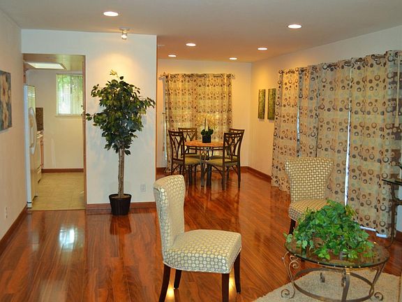 3rd image of 21069 Red Fir Ct