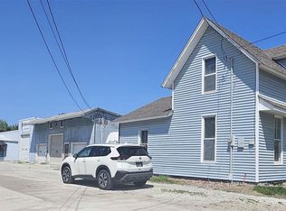412 E 3rd St, Washington, IA 52353