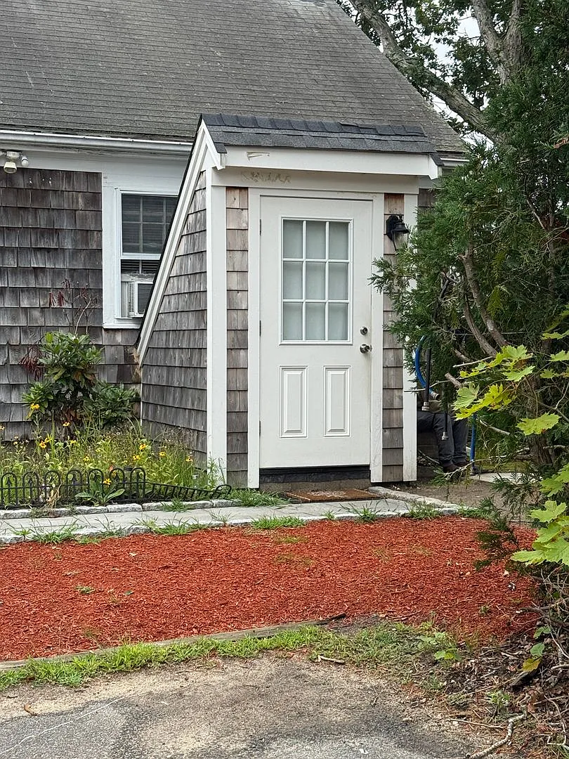 Basement Apartment. 280 Winter St. Hyannis Ma. — Photo 1