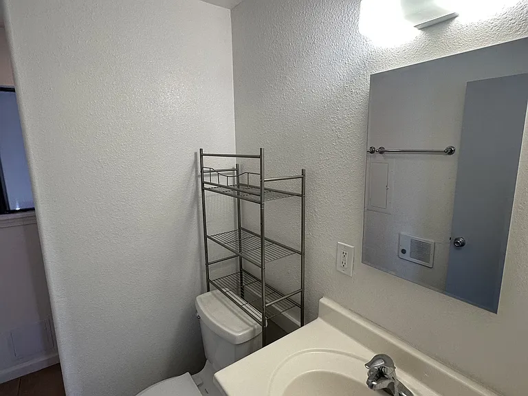 2841 Alder Ave #A — Photo 4