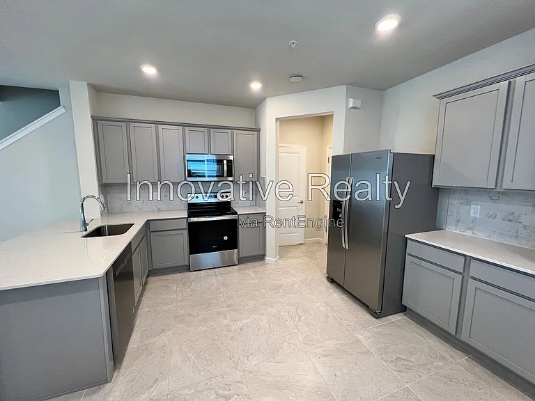 2895 Clever Ln — Photo 3