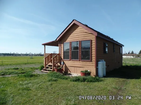 18 W Runnion Rd, Sequim, WA 98382