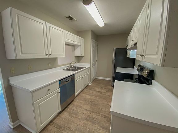 4th image of 2416 Manzanita Ct
