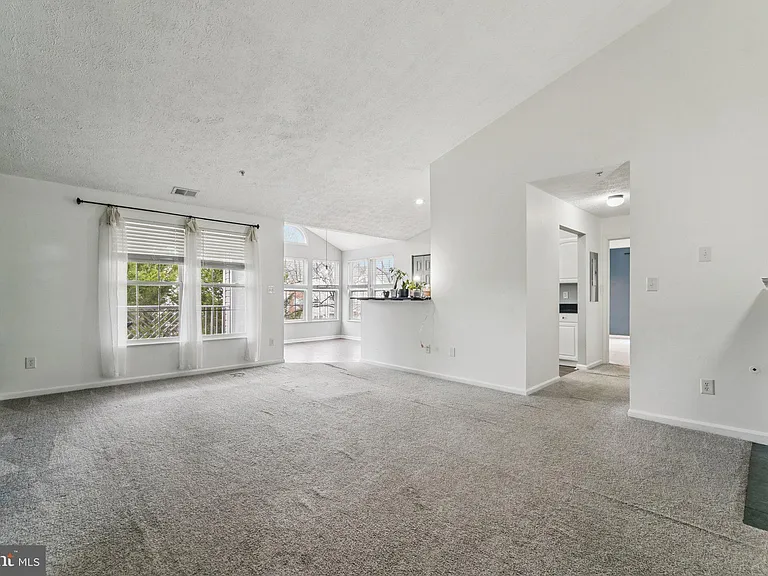 2444 Blue Spring Ct #303 — Photo 4