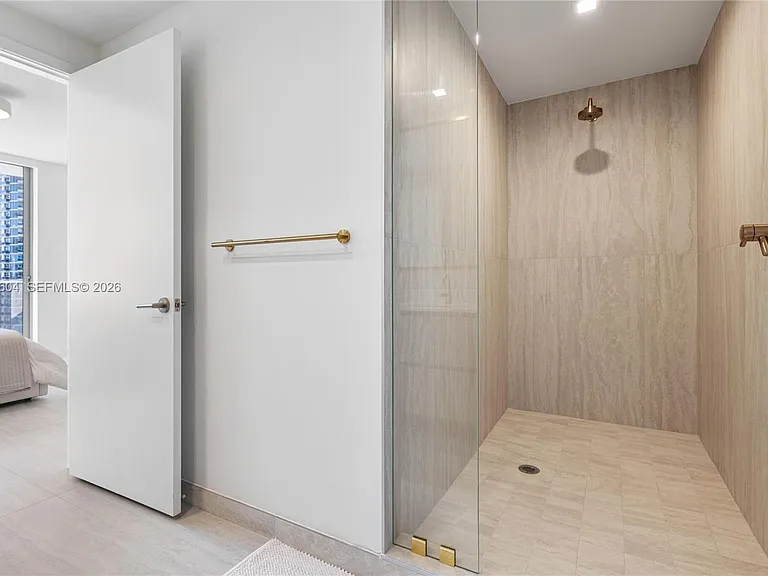 77 SE 5th St #3001 — Photo 33
