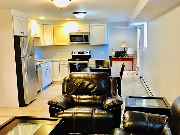 3rd image of 25 Highview Pl #1