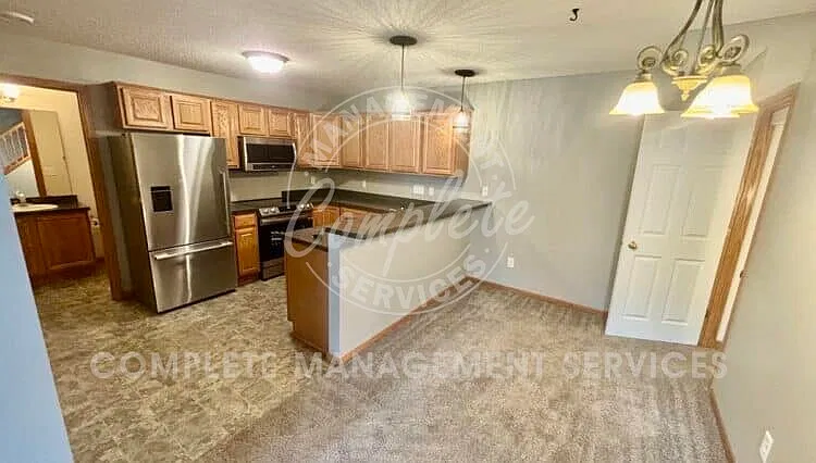 2 bed, 1.5 bath, 1228 sqft, $1,995 — Photo 3