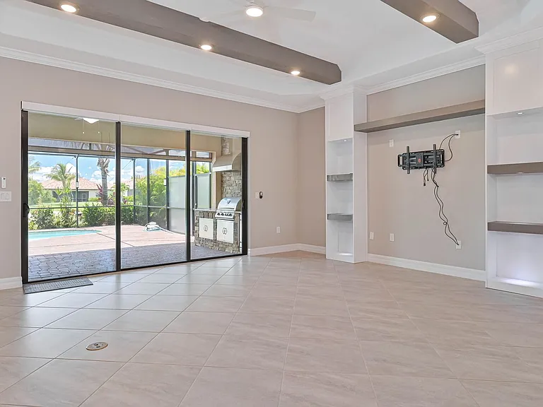 28076 Foxrock Ct — Photo 14