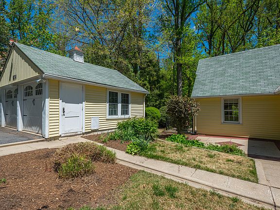 Detached two-car garage