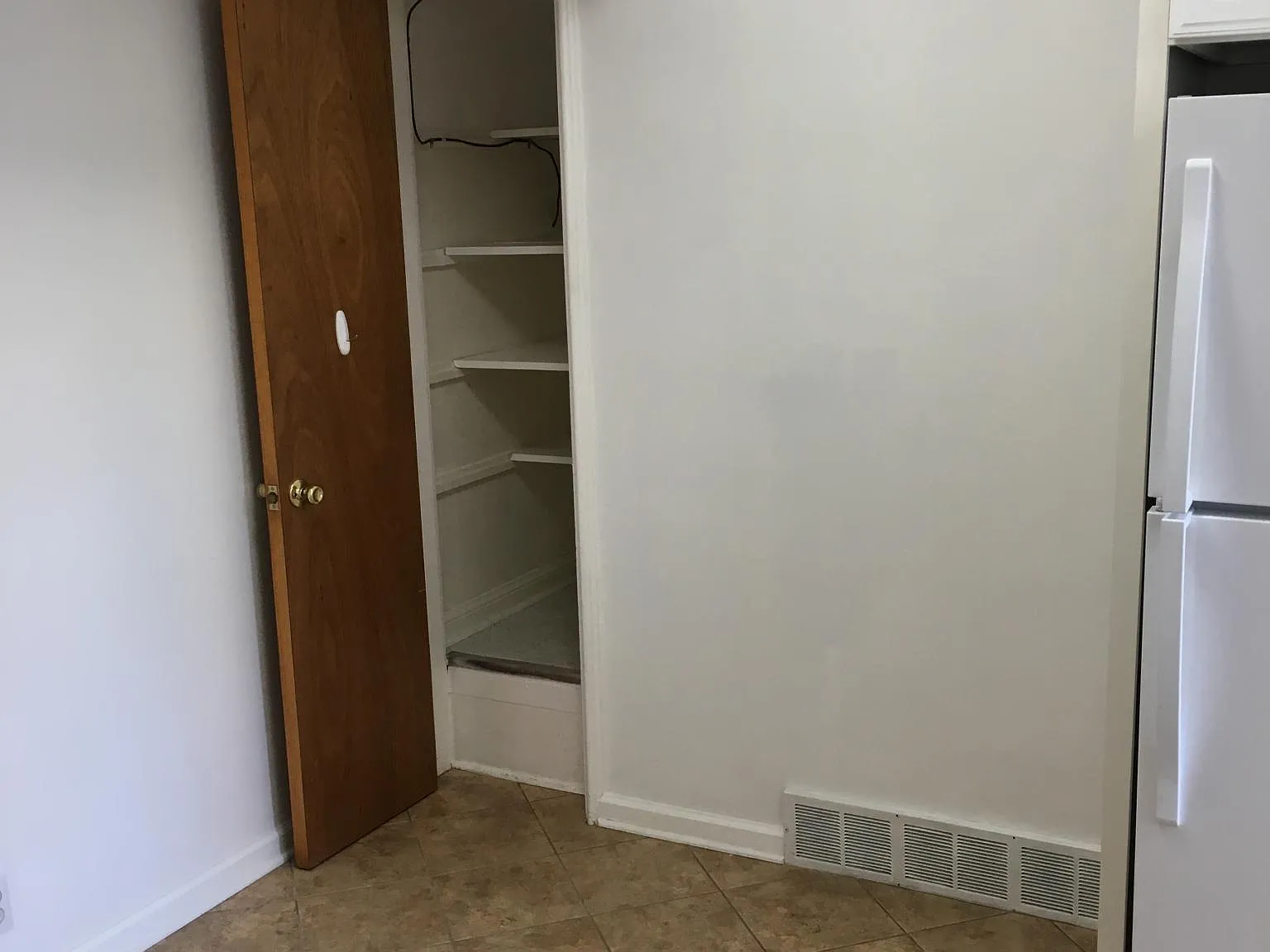 808 S Brentwood Blvd — Photo 4