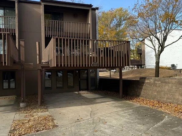 2700 N Shore Dr Unit O22, Clear Lake, IA 50428