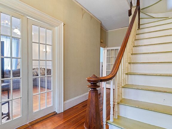 2nd image of 22 Porter St
