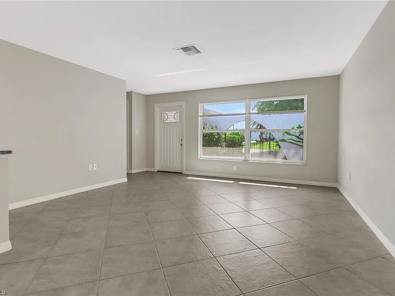 4472 Beechwood Lake Dr — Photo 4