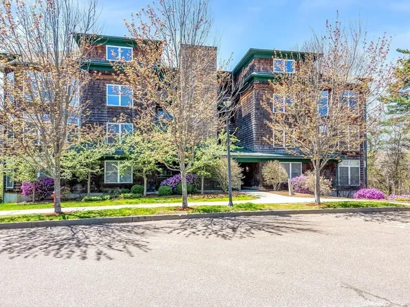 121 Claire Pointe Road #121, Burlington, VT 05401