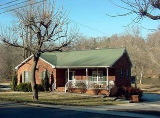 206 Westwood Dr, McMinnville, TN 37110