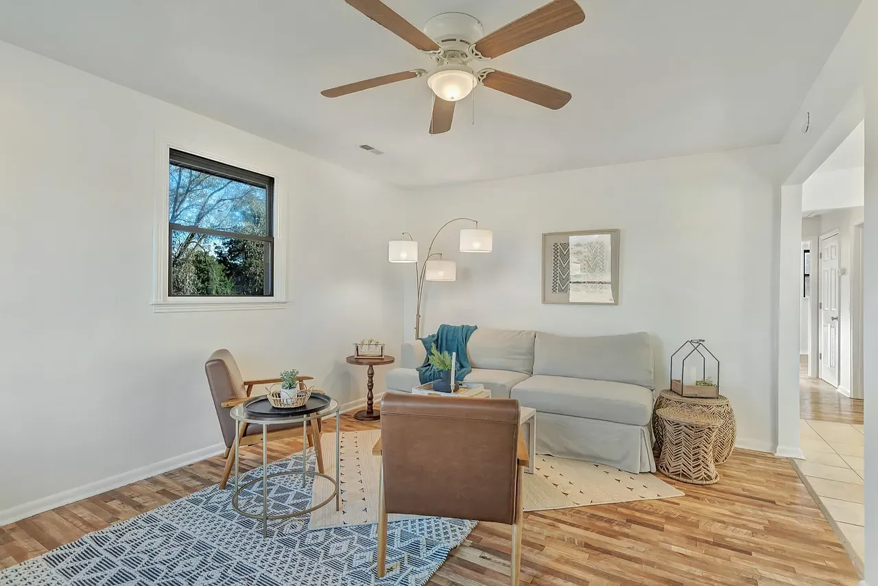3 bed, 1120 sqft, $1,850 — Photo 2