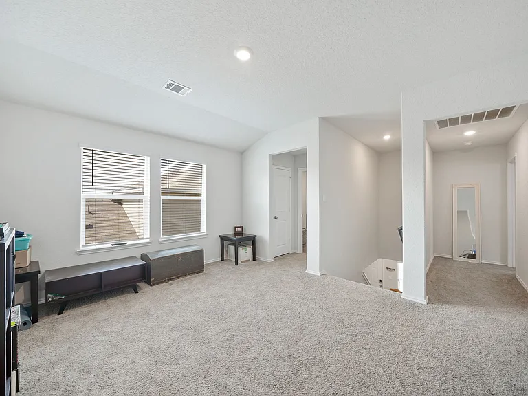 6630 Greensleeves — Photo 14
