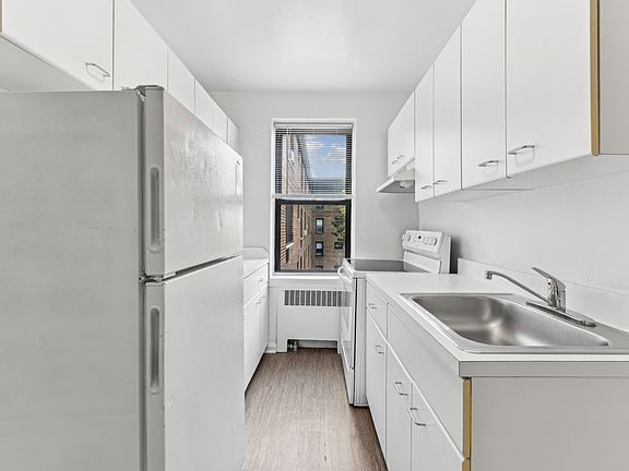 2nd image of 20-35 Seagirt Blvd #5A