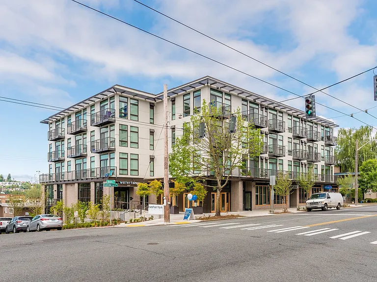 2201 Eastlake Ave E — Photo 1