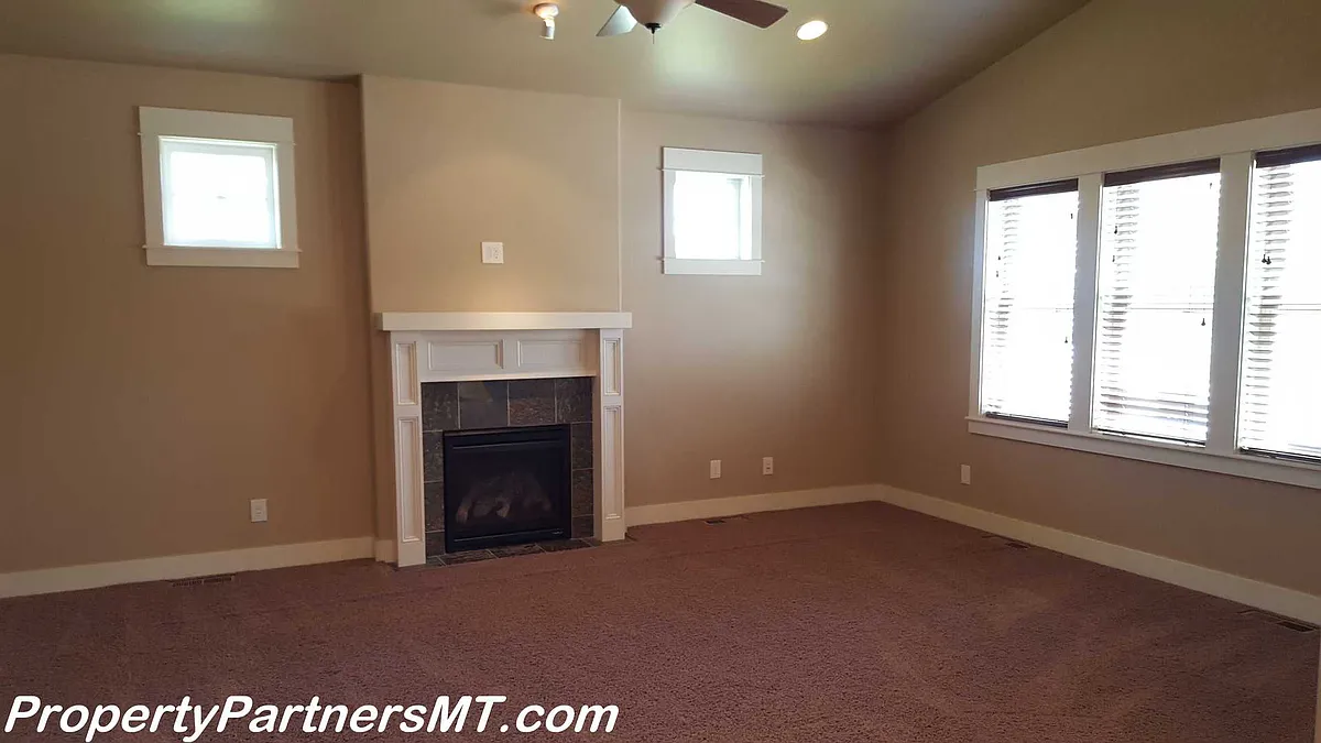 Building Photo - 3157 Spring Ridge Dr
