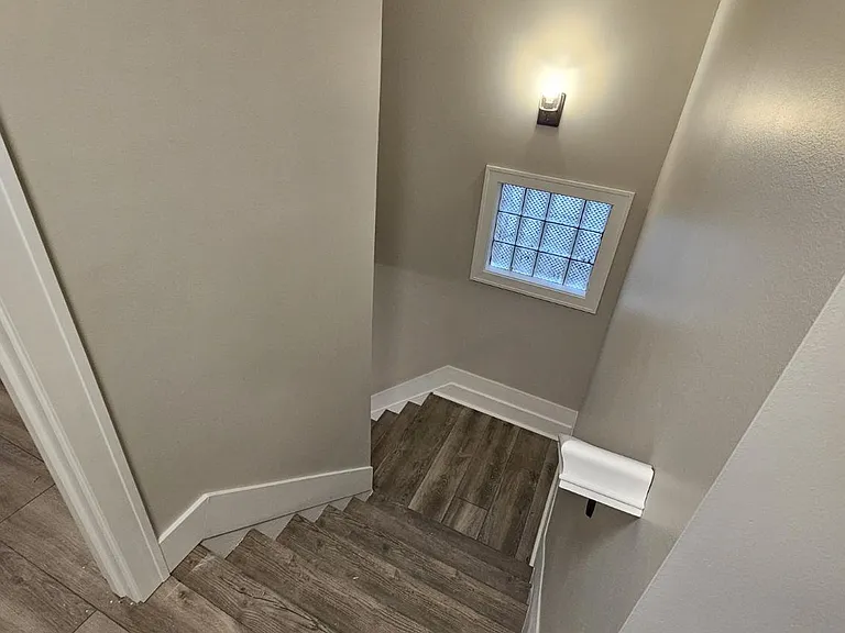25124 Blair St — Photo 8
