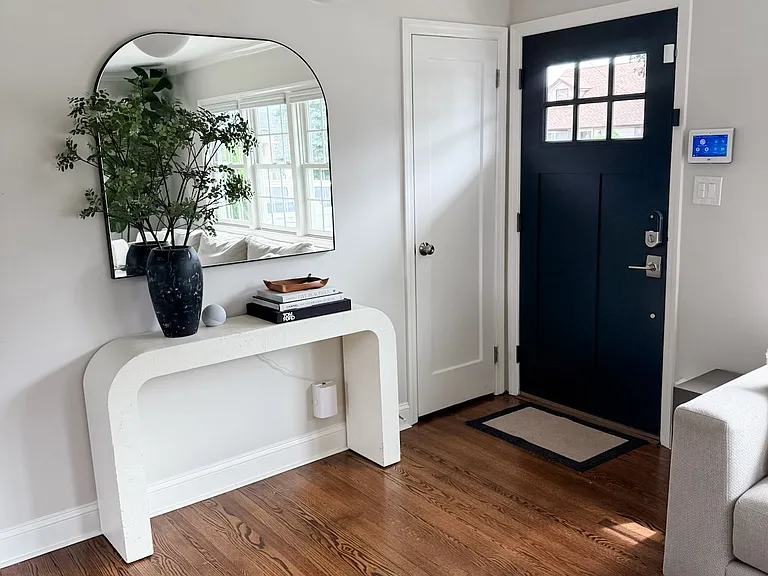 1558 Scriven Ave — Photo 15