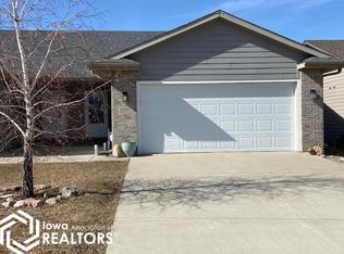 1007 Nash Ct, Clear Lake, IA 50428