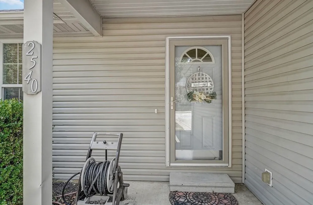 3 bed, 1480 sqft, $1,700 — Photo 4