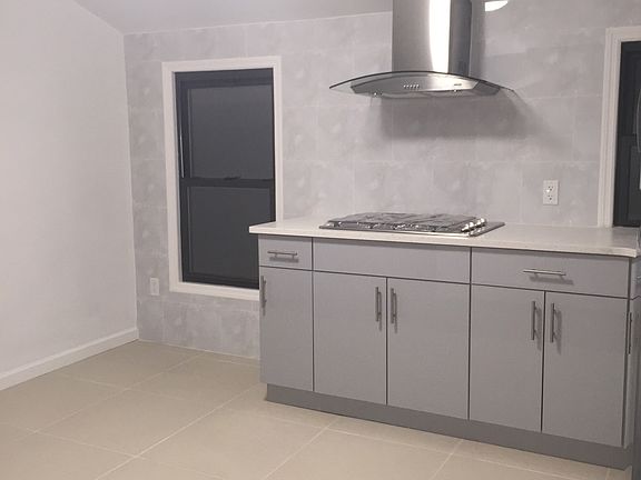 2nd image of 9423 54th Ave #3