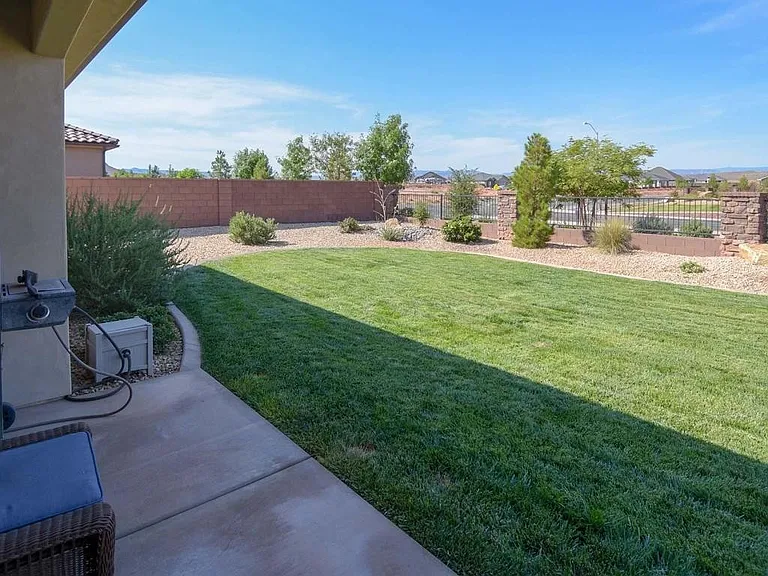 4660 S Cattail Way — Photo 24