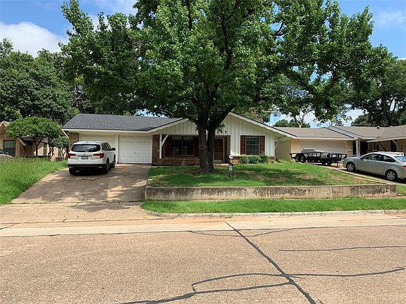 2nd image of 2217 Normandy Dr
