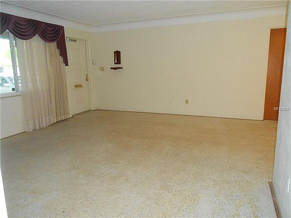 3rd image of 6215 29th Ave N