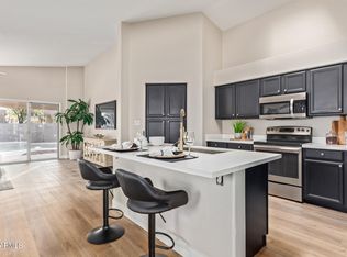 1023 E Amberwood Dr, Phoenix, AZ 85048