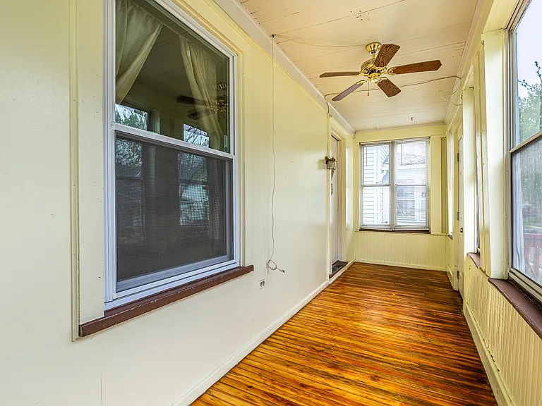 111 Bidwell Ter — Photo 19