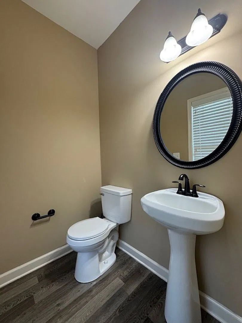 107 E. Lake Drive — Photo 3