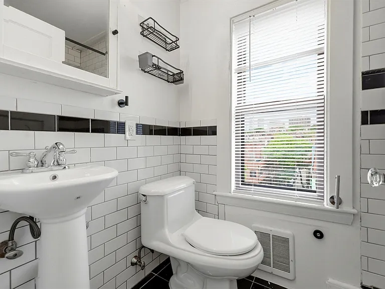 49 Brimmer St #9 — Photo 14