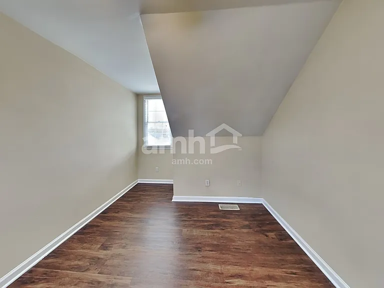 3700 Whitley Ct — Photo 16
