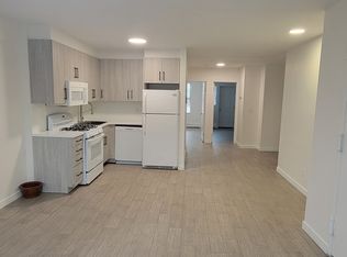 28-39 49th St #1A, Astoria, NY 11103